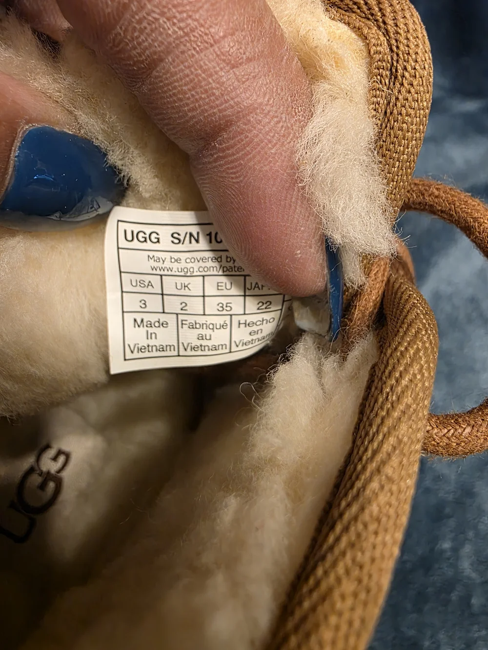 Size 3 - UGG Kid's Suede Chukka Boots in Chestnut- Brand New